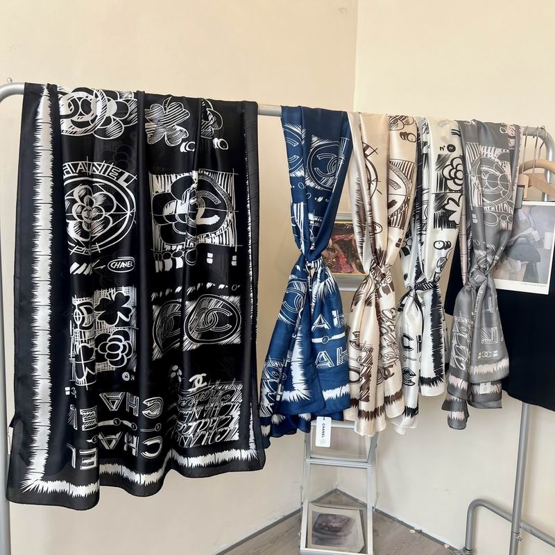 Chanel silk scarf 90-180cm E05